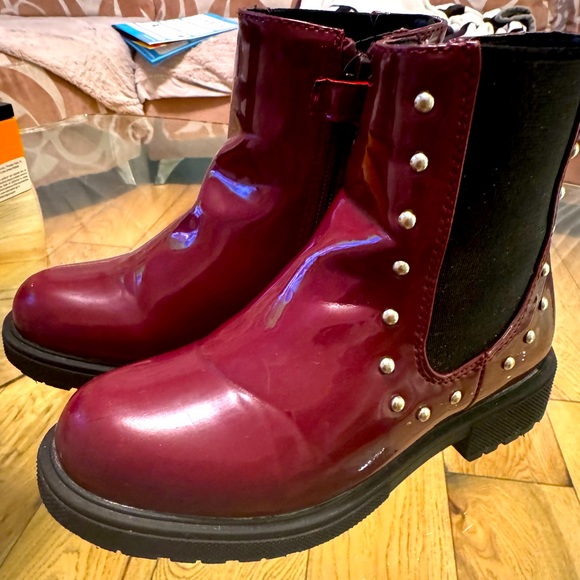 Gioseppo burgundy patent leather studded ankle boots, size 28 kids . - Picture 1 of 6